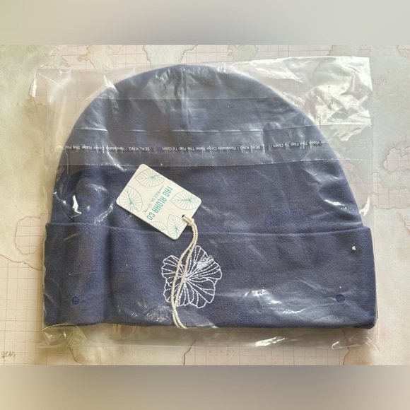 Tag Aloha Hibiscus Beanie - Picture 6 of 11